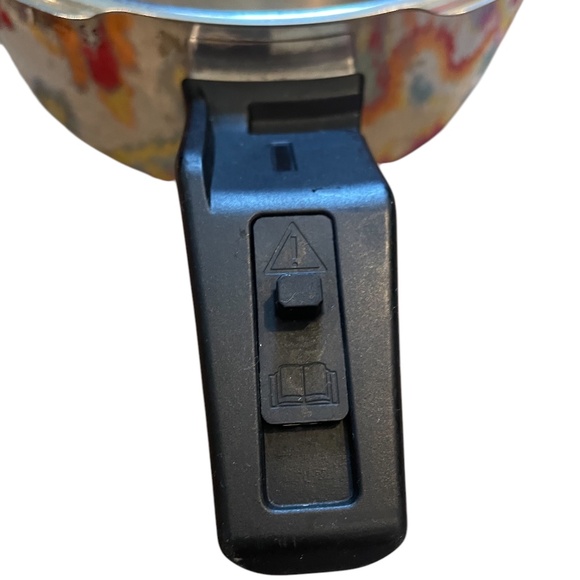 WMF Perfect Premium One Pot Stainless Steel Pressure Cooker, 4.5 L - Picture 7 of 11